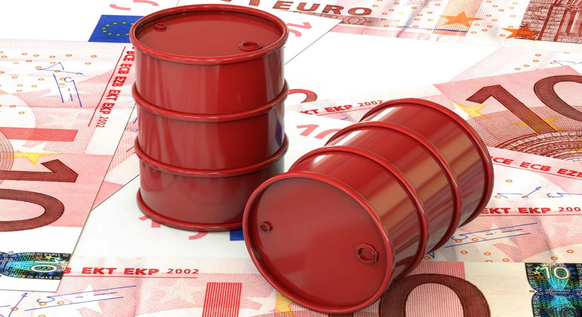 Petroleo_euros_Istock.jpg