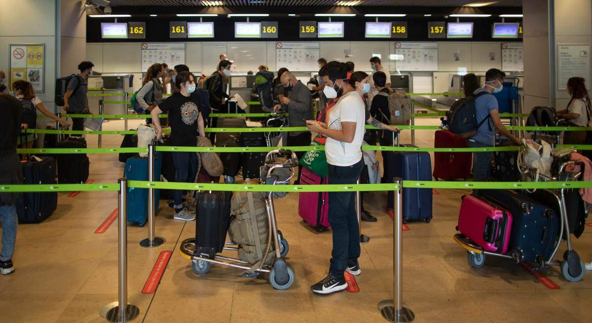 mascarilla-aviones-aeropuerto-europapress.jpg