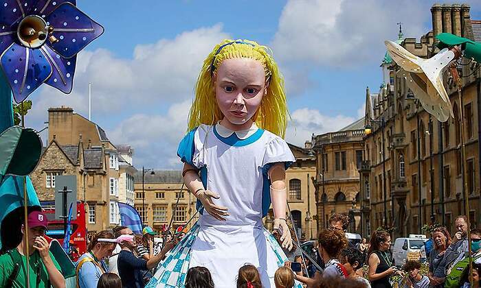Oxford-Dia-de-Alicia-1--The-Story-Museum-2.jpg