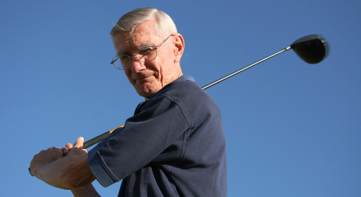 jubilado-juega-golf-dreamstime.jpg