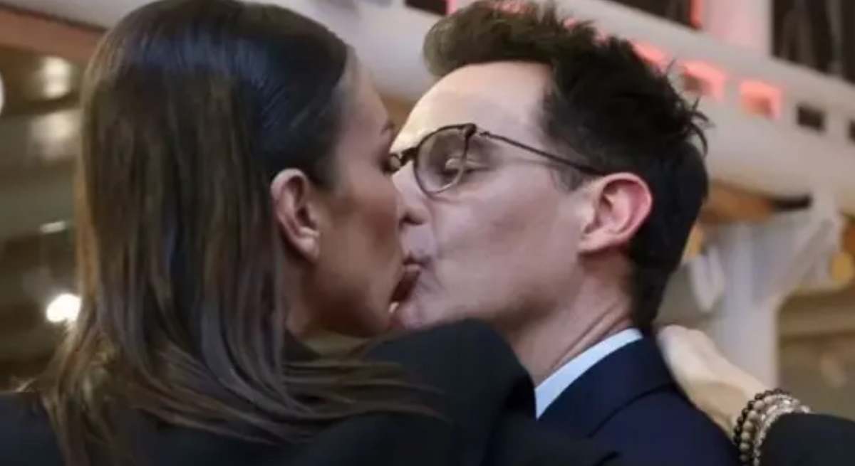 Patricia Pardo Gálvez beso 
