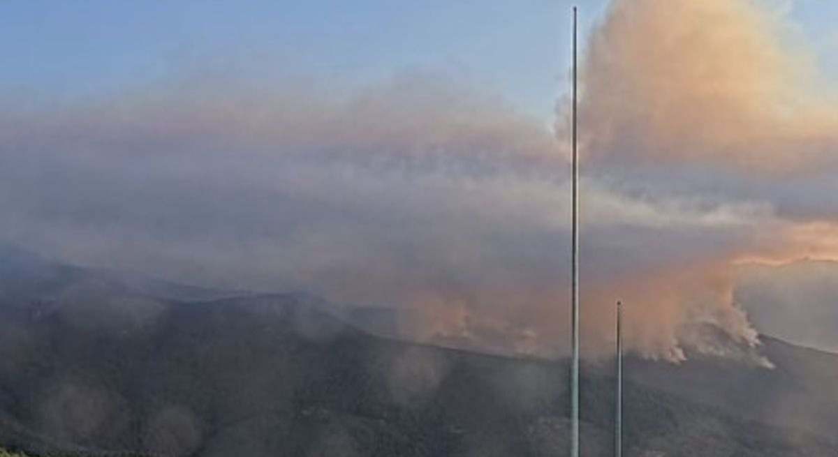 Imagen del incendio declarado en Hornillo.