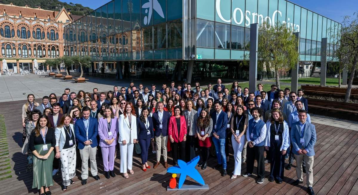Foto-de-familia-Becas-Doctorado-Fundacion-la-Caixa.jpg