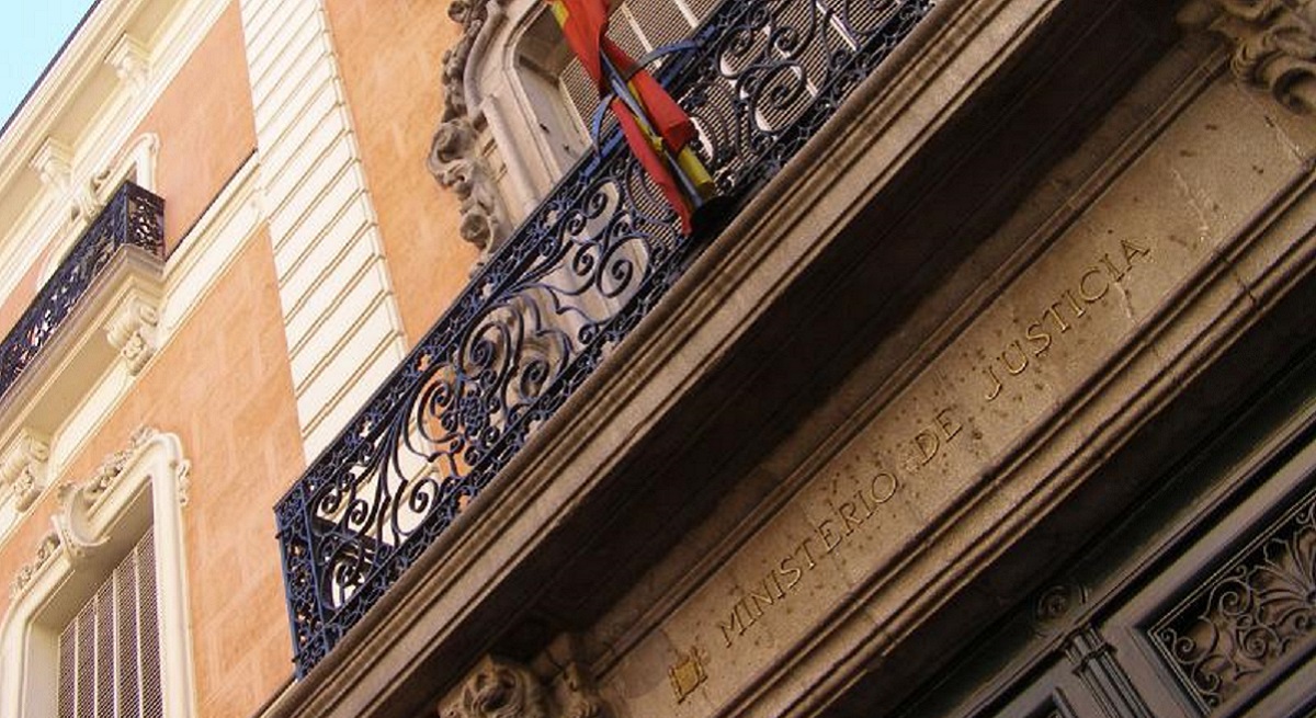 1200-x-655-Fachada-Ministerio-de-Justicia-Blanca-Sazatornil.jpg