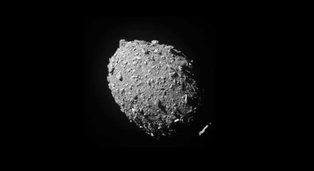 Aspecto de la luna Dimorphos antes del impacto de la Misión DART