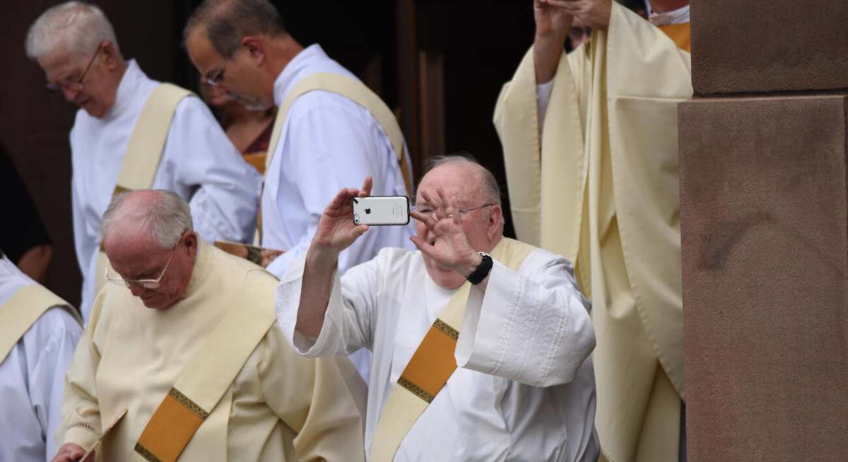 papas-con-smartphone.jpg