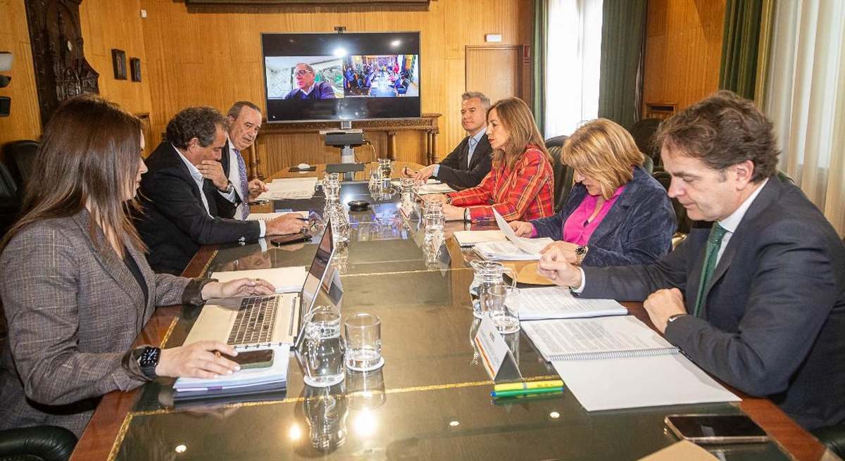 reunion ayuntamiento zaragoza nuevo estadio fútbol