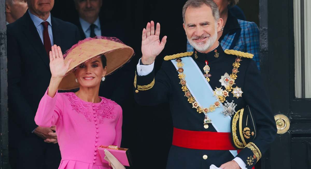 letizia-look-coronacion-1200-4.jpg