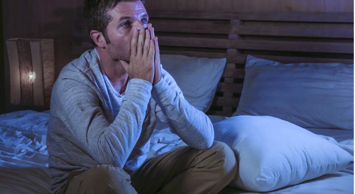 hombre-sufre-ansiedad-depresion-dreamstime.jpg