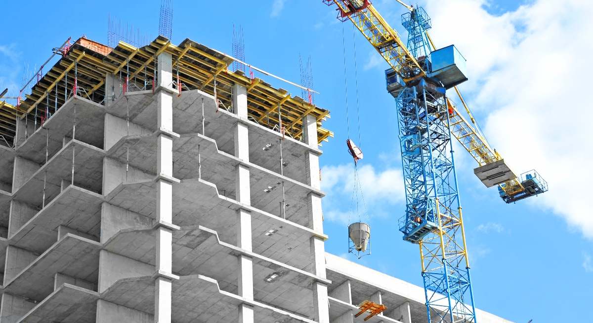 Edificio de viviendas en construcción