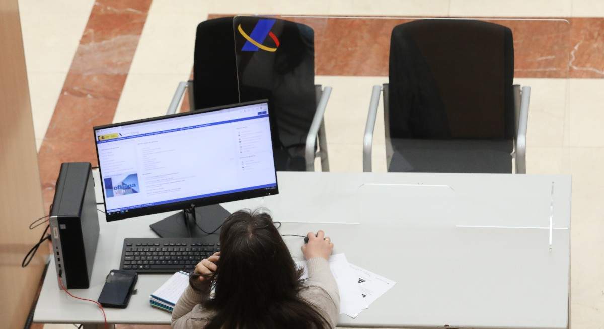 agencia-tributaria-oficina-ep.jpg