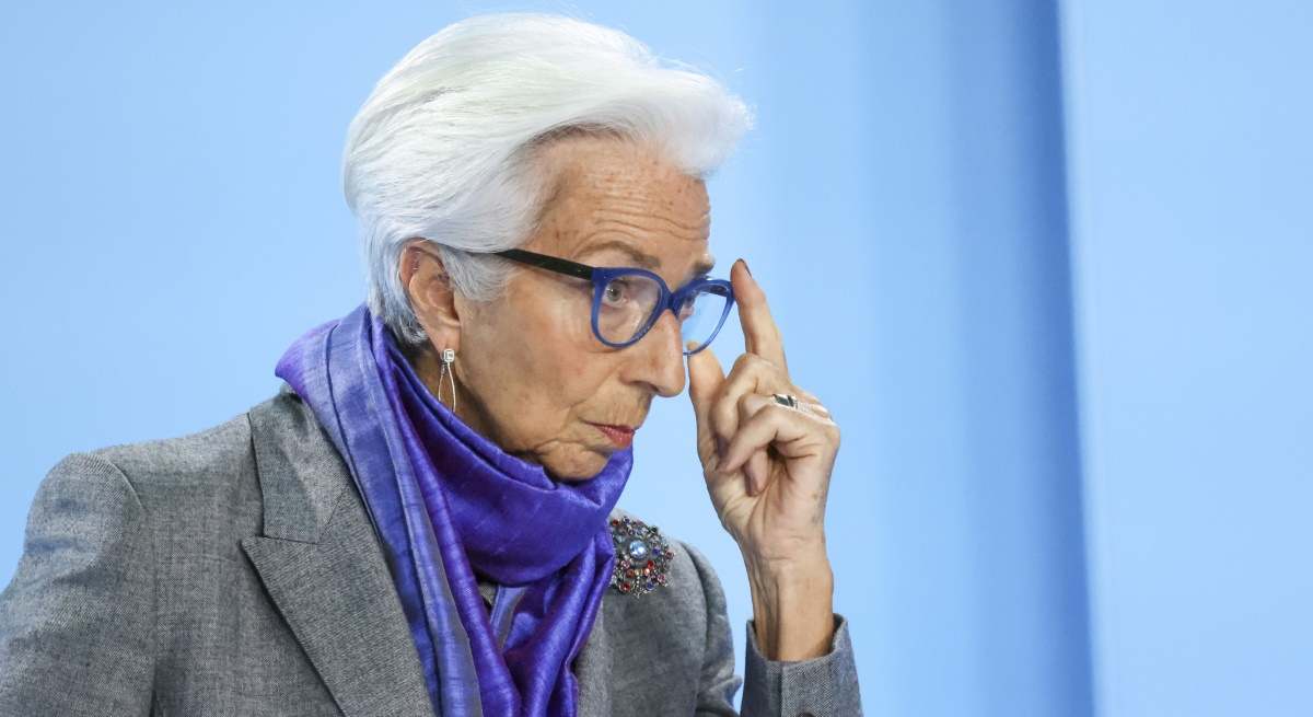 christine-lagarde-presidenta-bce-banco-central-europeo-mira-fijamente-rueda-prensa-15diciembre2022-bloomberg-1200x655.jpg