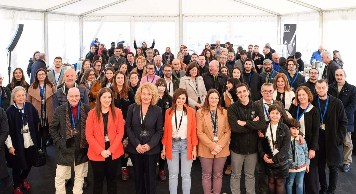 Foto de familia de la firma BETA