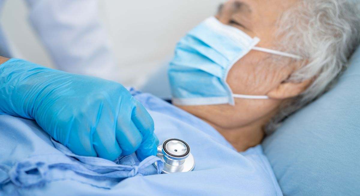 El cólera es una infección aguda del intestino delgado causada por la bacteria gramnegativa Vibrio cholera