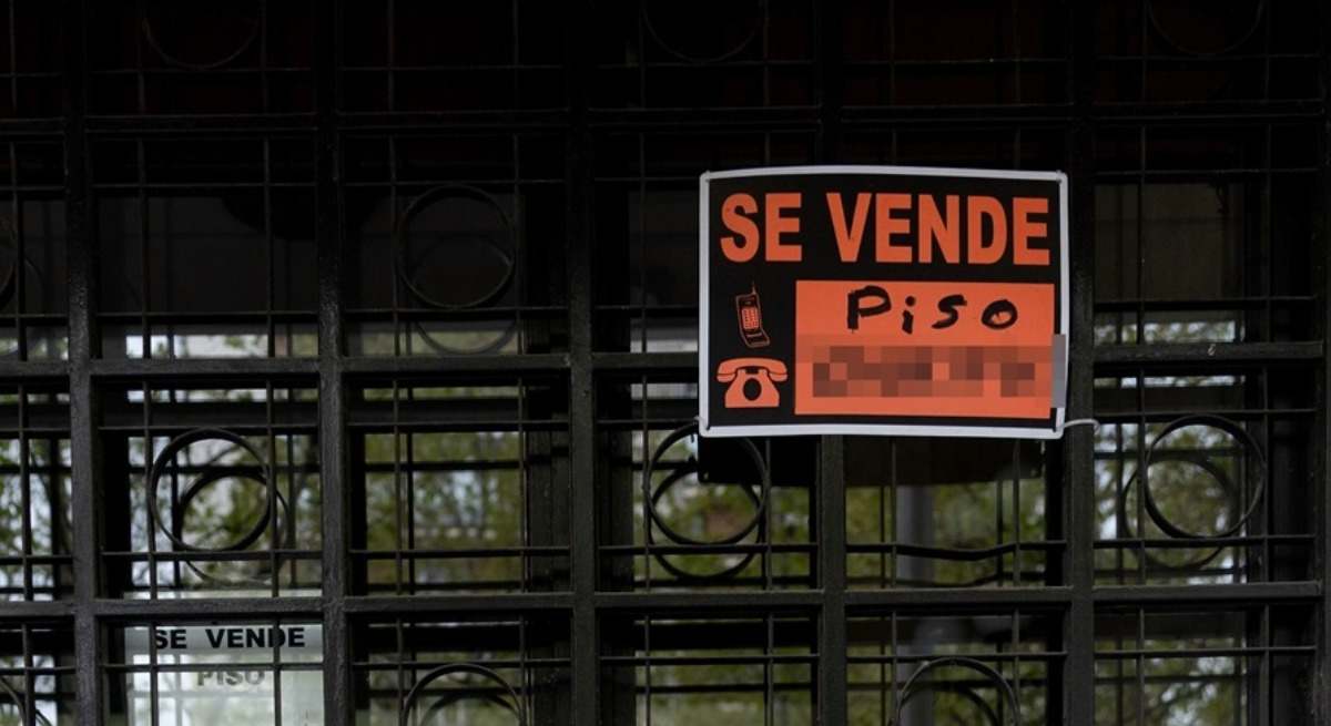 Cartel de 'se vende'. Europa Press. 