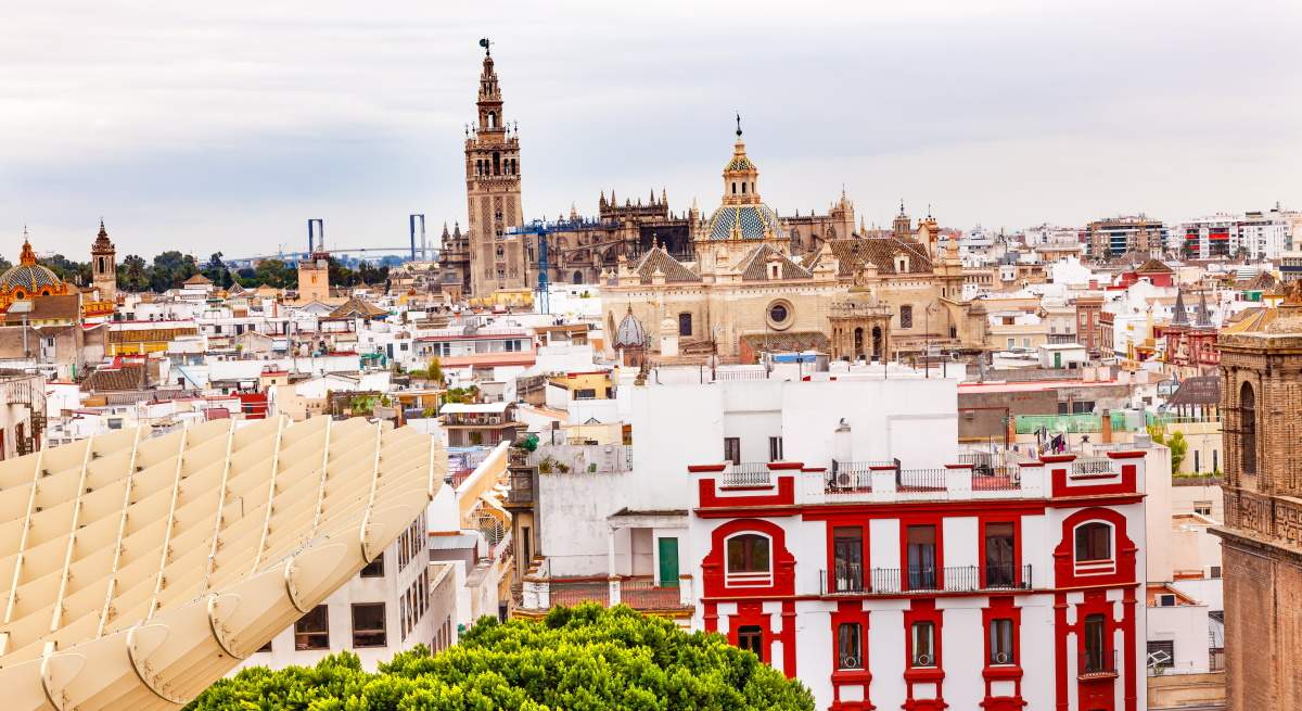 sevilla-giralda-vivienda-dreamstime.jpg