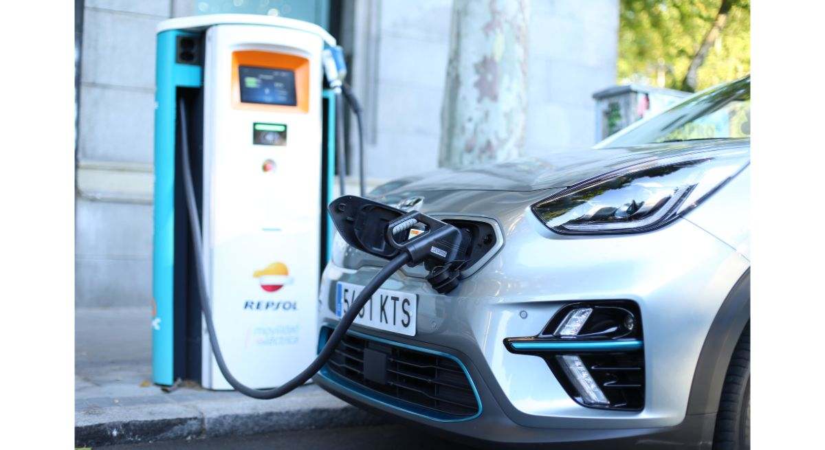 Recarga_Vehiculo_Electrico_VRLZ.jpg