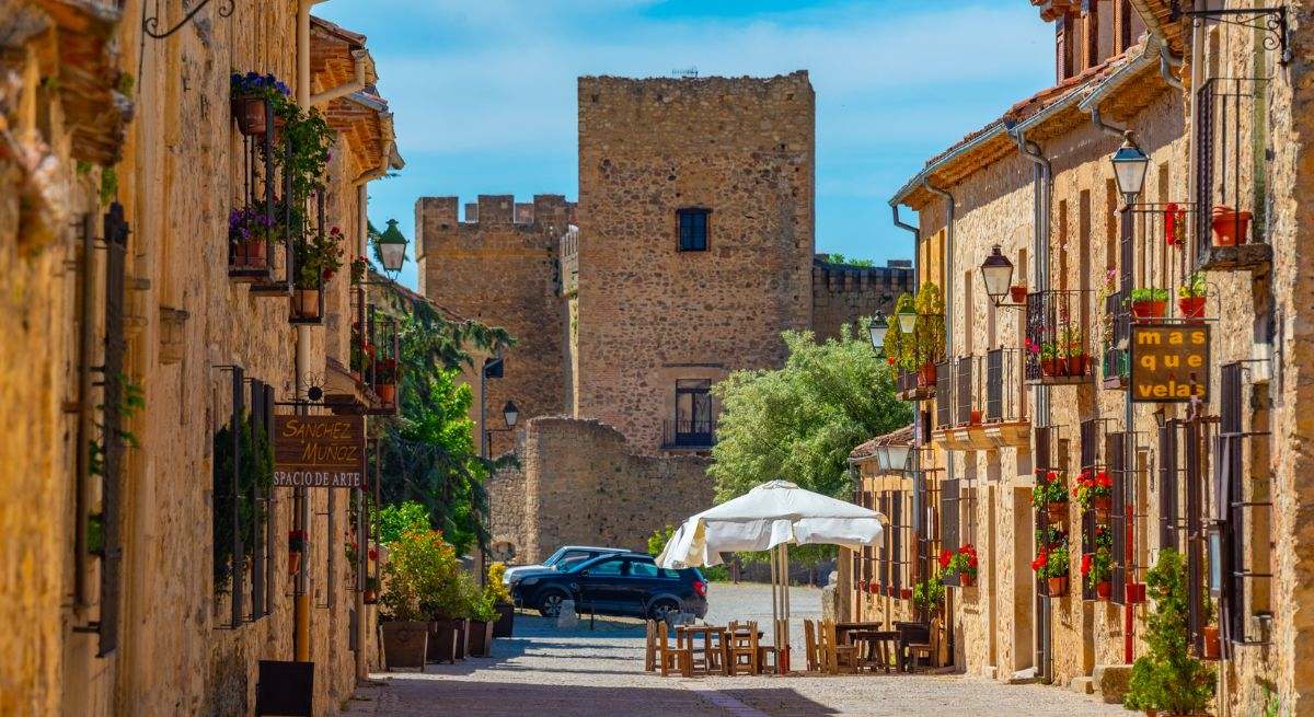 Calle de la ciudad medieval de pedraza