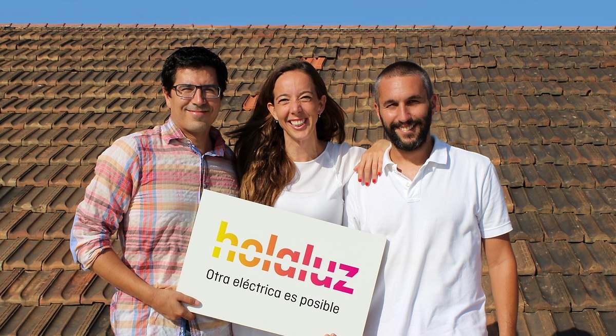 De izquierda a derecha: Ferran Nogué, Carlota Pi y Oriol Vila, fundadores y directivos de Holaluz. EE
