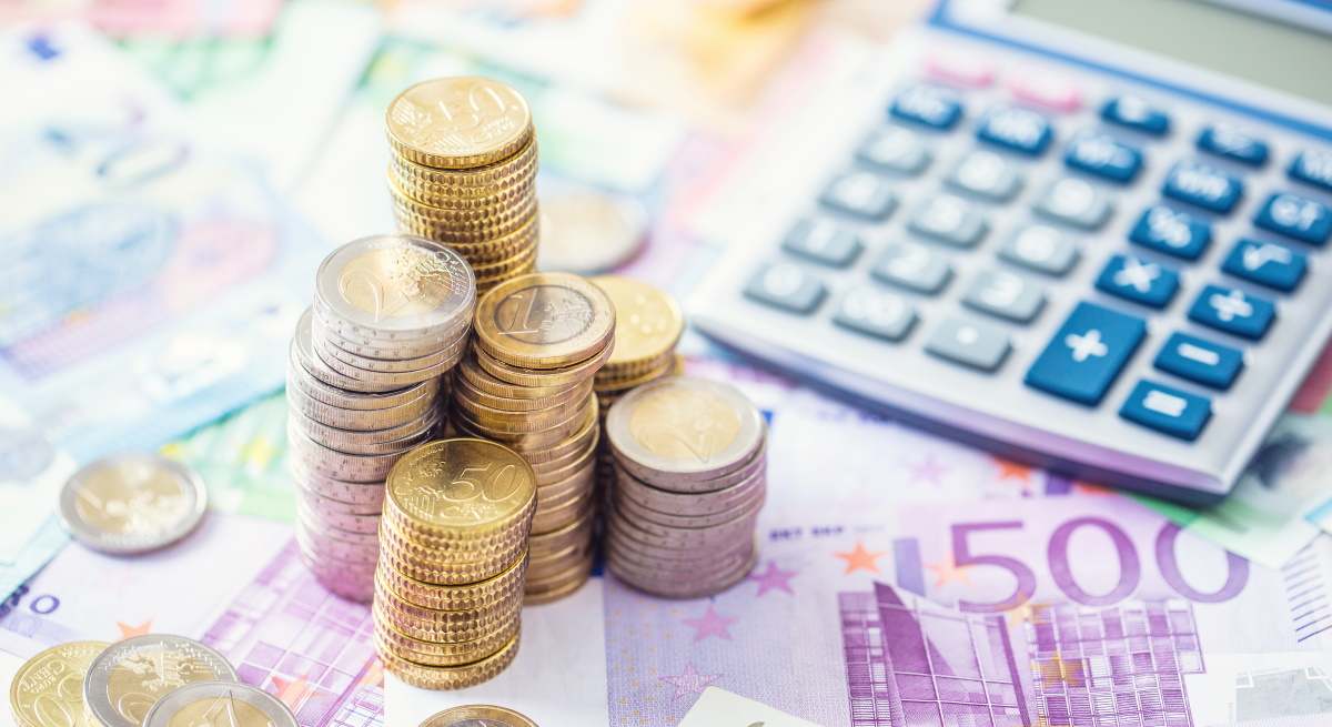 euros-calculadora-recaudacion-dreamstime.jpg
