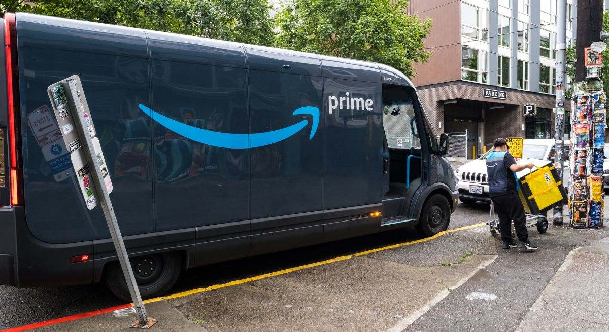 furgoneta-amazon-istock.jpg