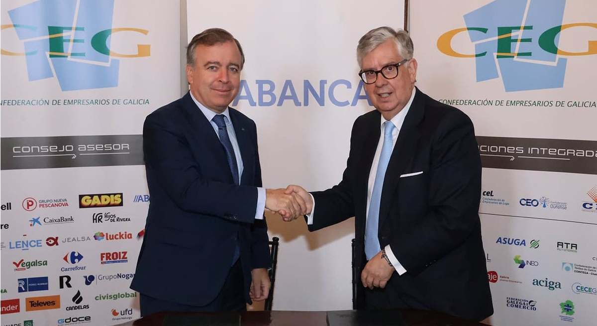 El consejero delegado de Abanca, Francisco Botas, y el presidente de la Confederación de Empresarios de Galicia, Juan Manuel Vieites, firman acuerdo de colaboración. ABANCA
