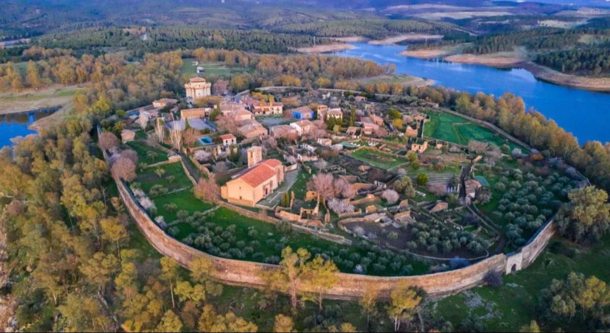 El pueblo abandonado de Cáceres