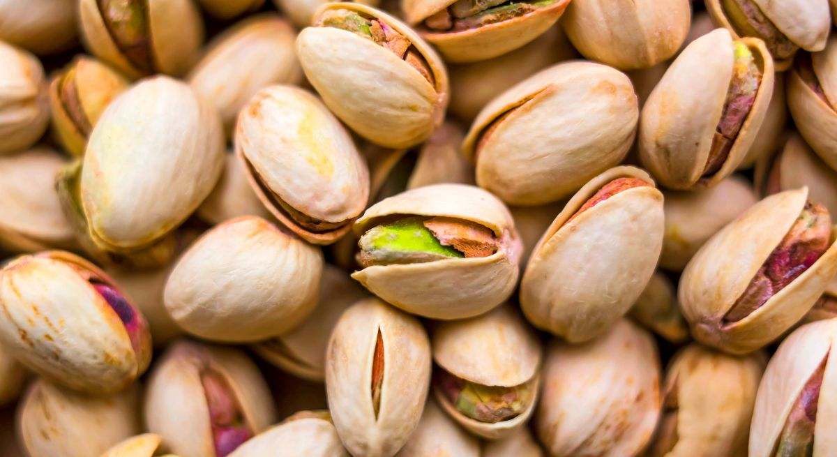 No tires las cáscaras de los pistachos porque son "una bendición": sirve tanto para cuidar plantas como para avivar barbacoas