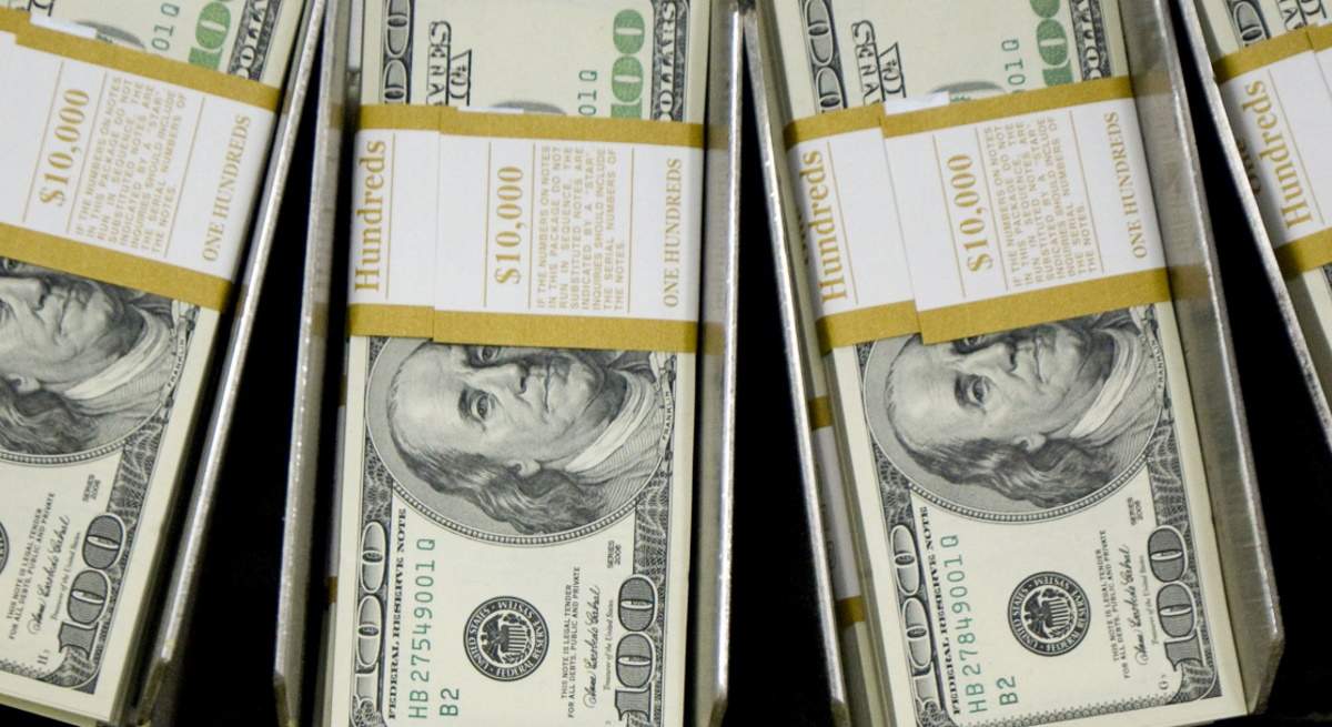dolares-divisa-efectivo-bbg.jpg