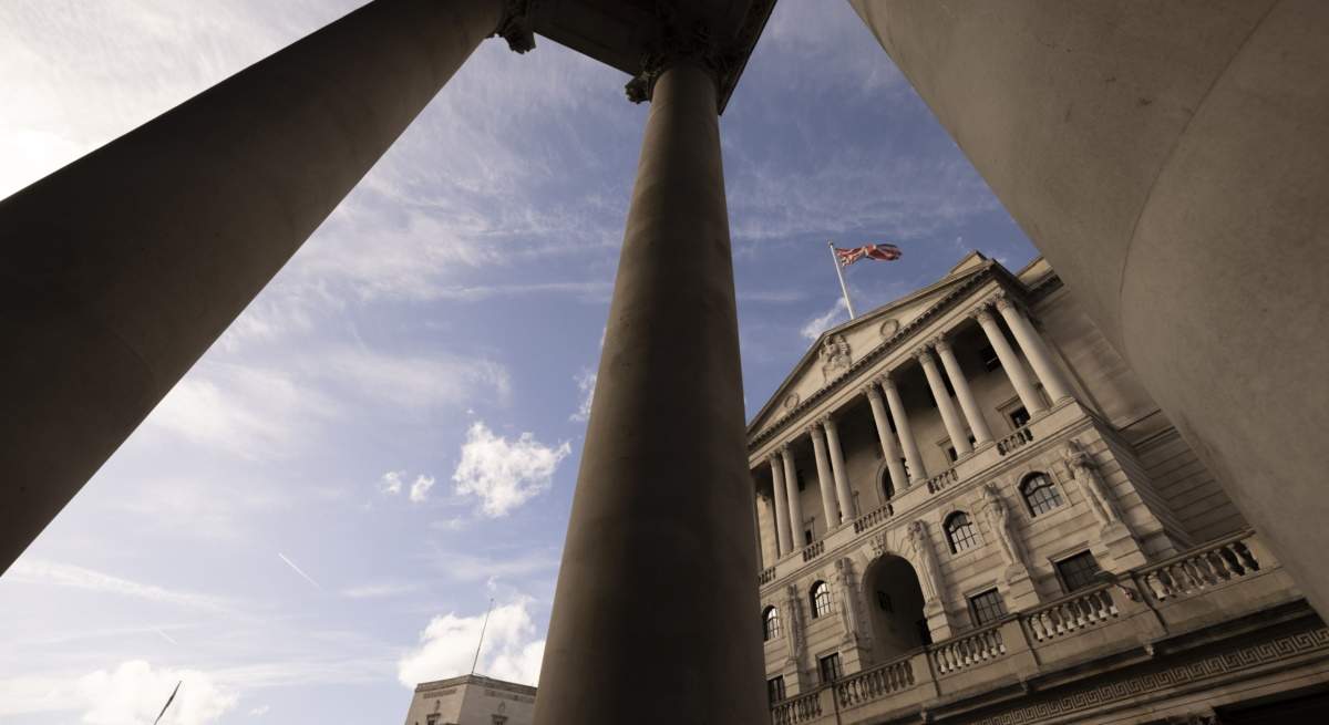 banco-inglaterra-columnas-bbg.jpg