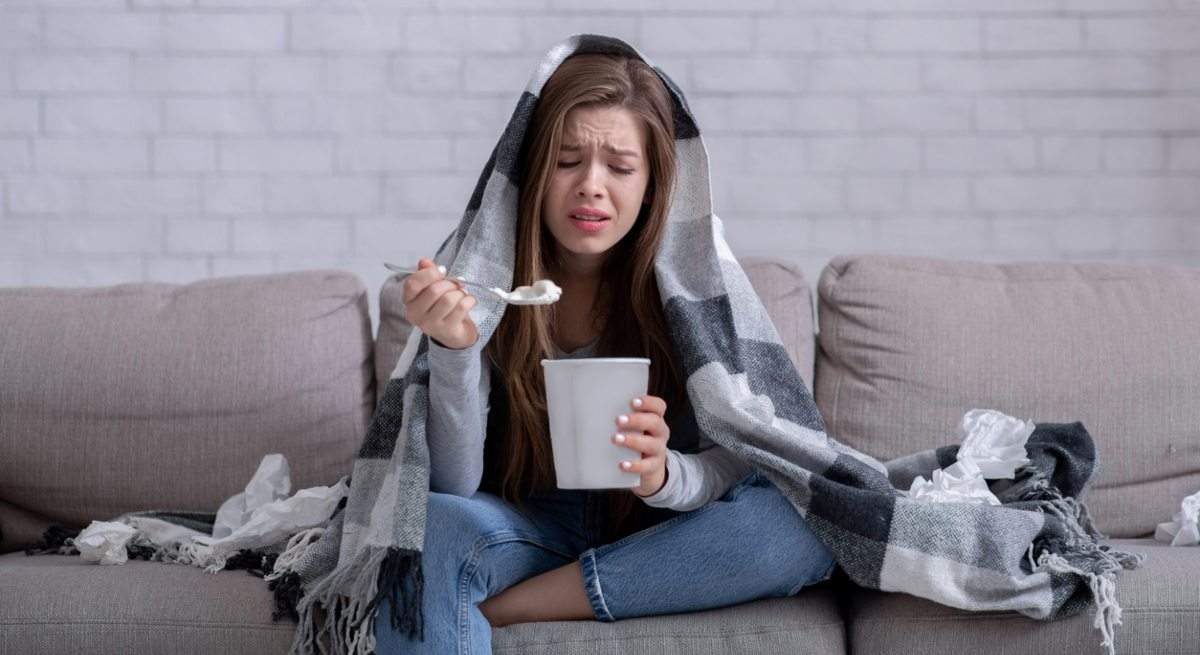 comer-tristeza-depresion-ansiedad-problemas-cardiovasculares-iStock-1285267261.jpg