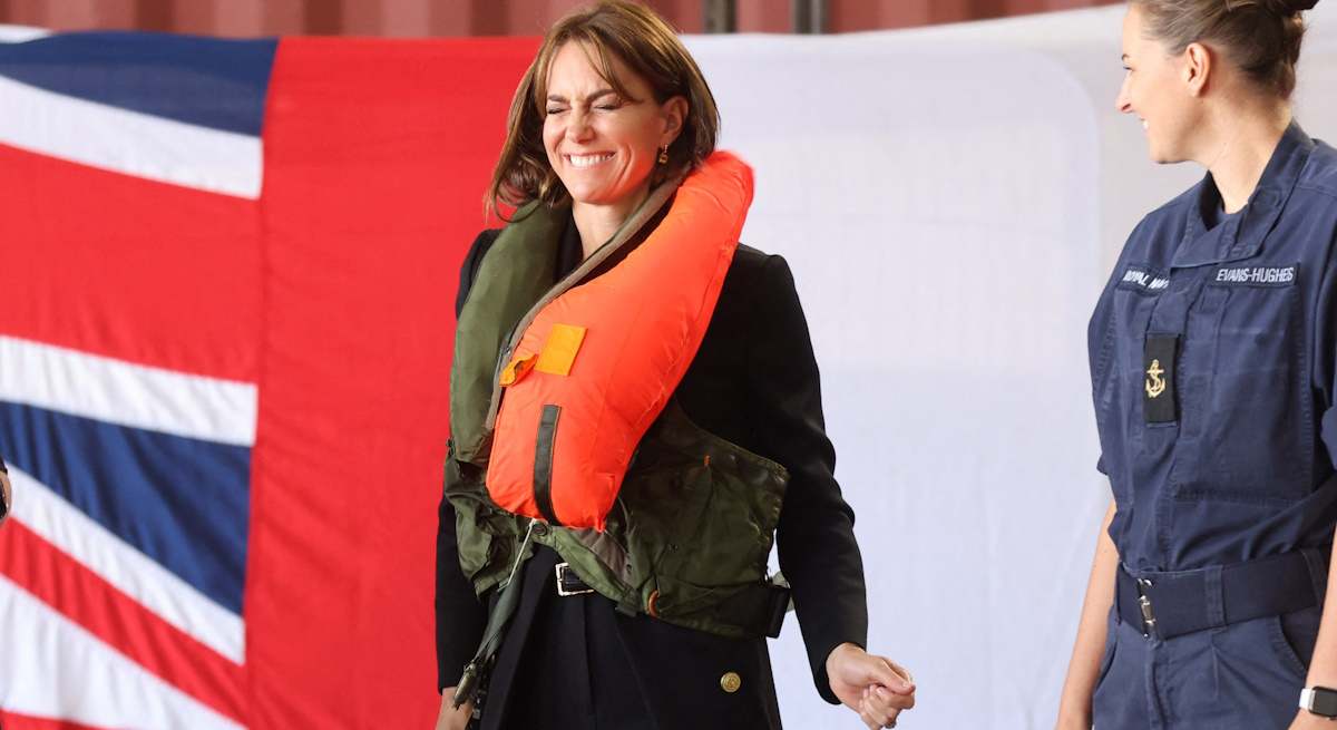 kate-base-militar-1200.jpg