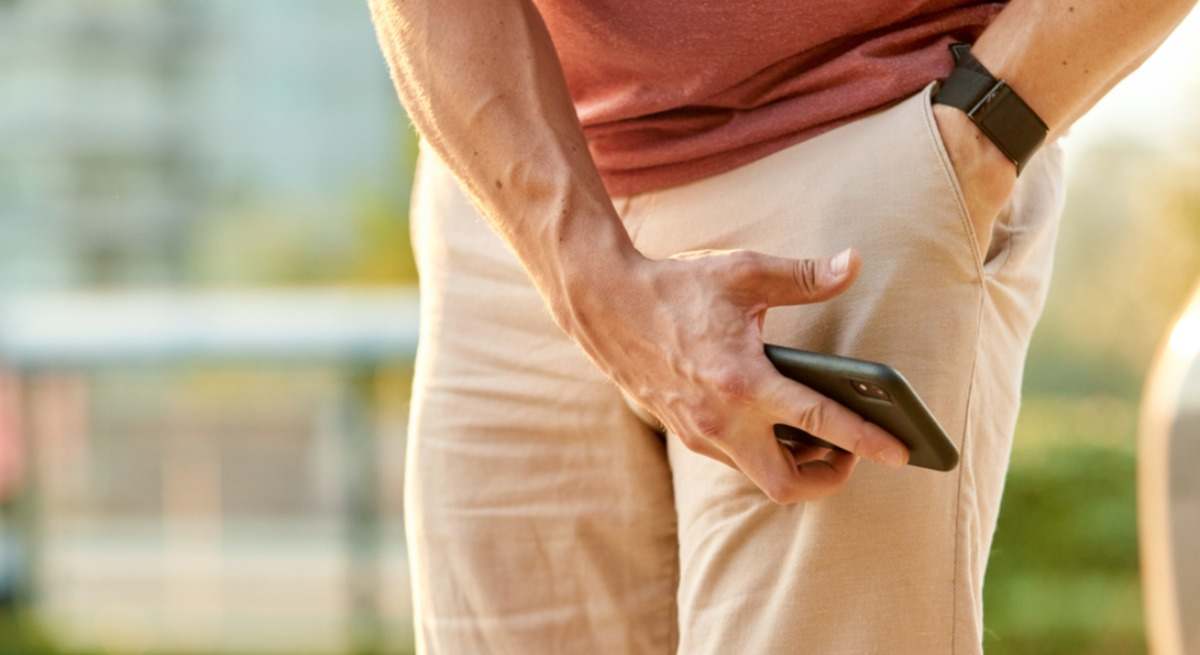 Una persona encuentra su teléfono móvil. / Foto: iStock