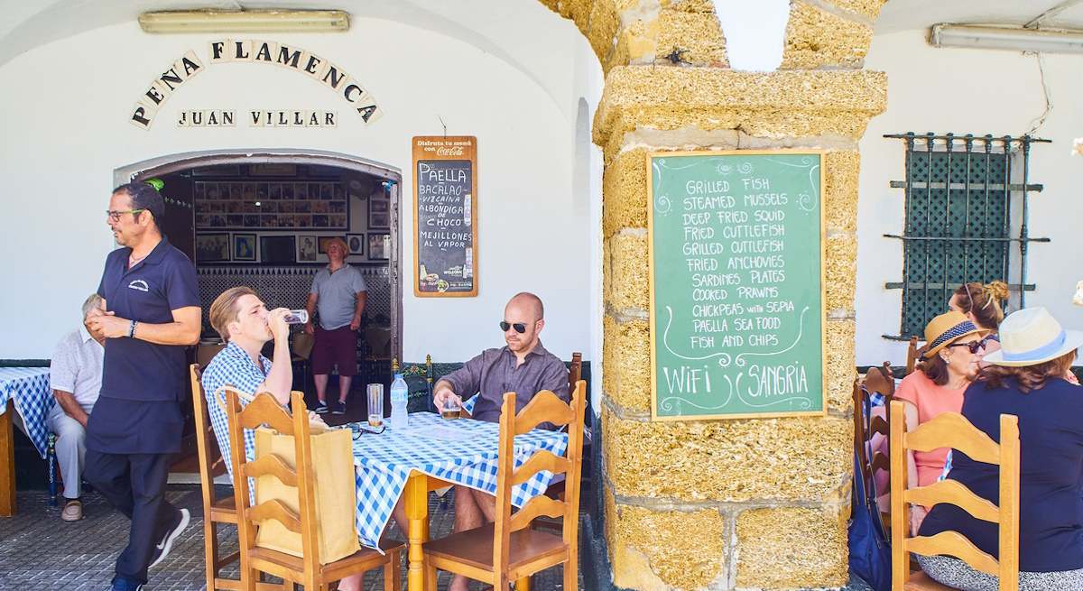 terraza-pena-flamenca-istock.jpg