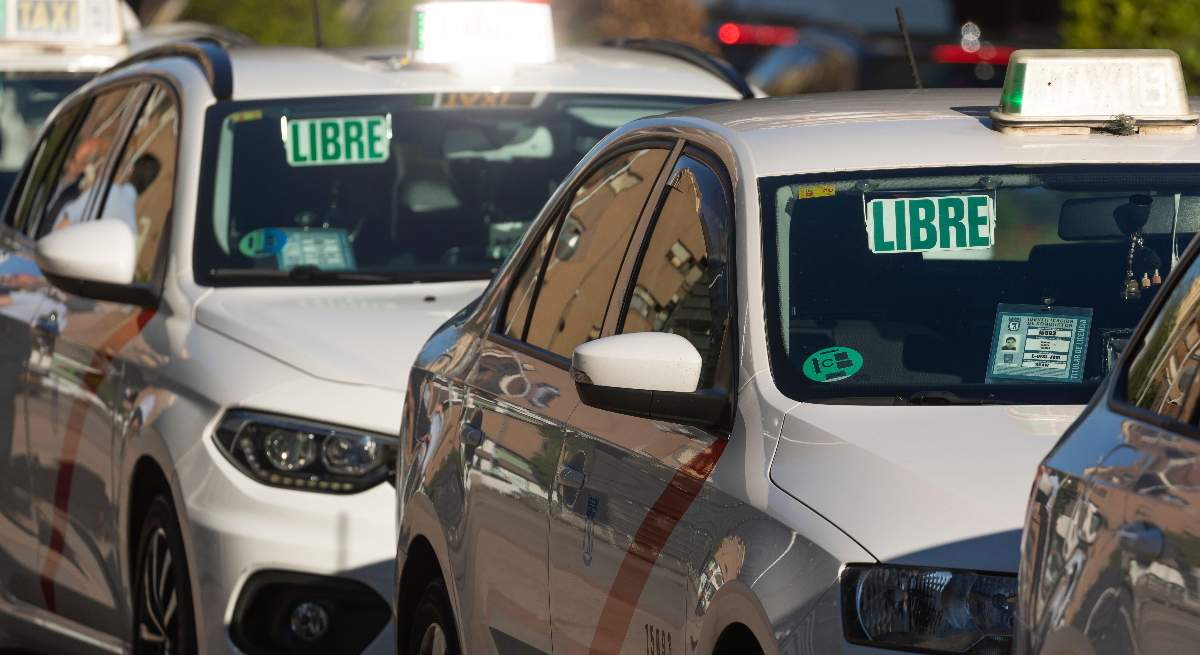 Taxis-alamy.jpg
