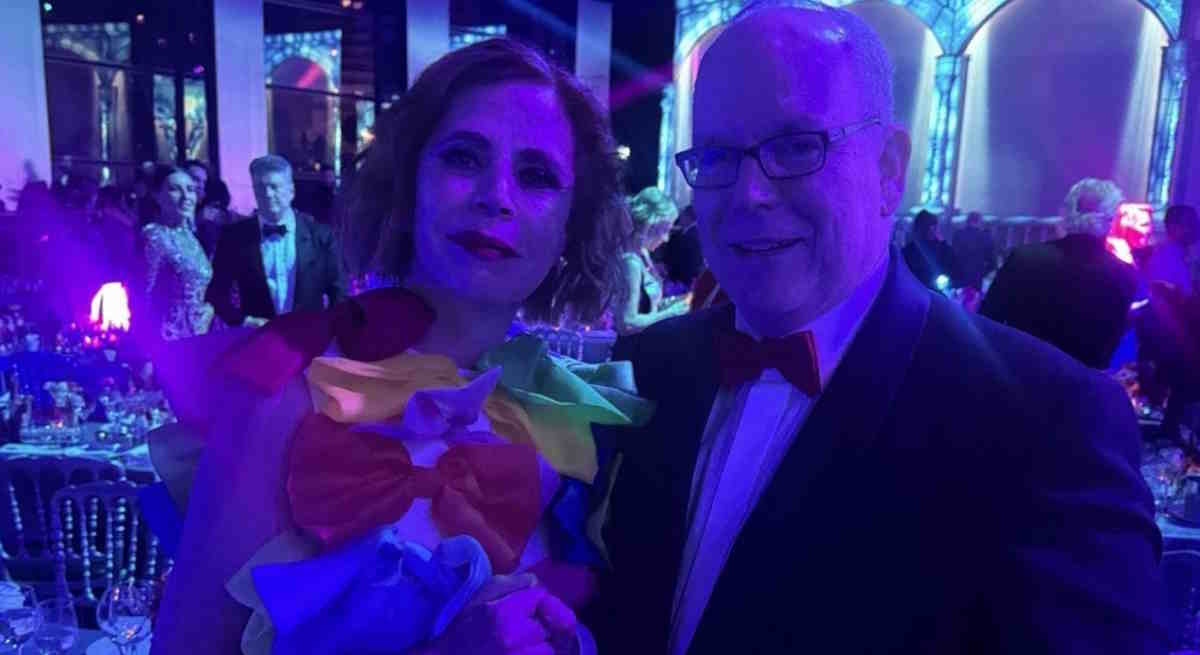 Ágatha Ruiz de la Prada y el príncipe Alberto en el Baile de la Rosa, este sábado en Mónaco