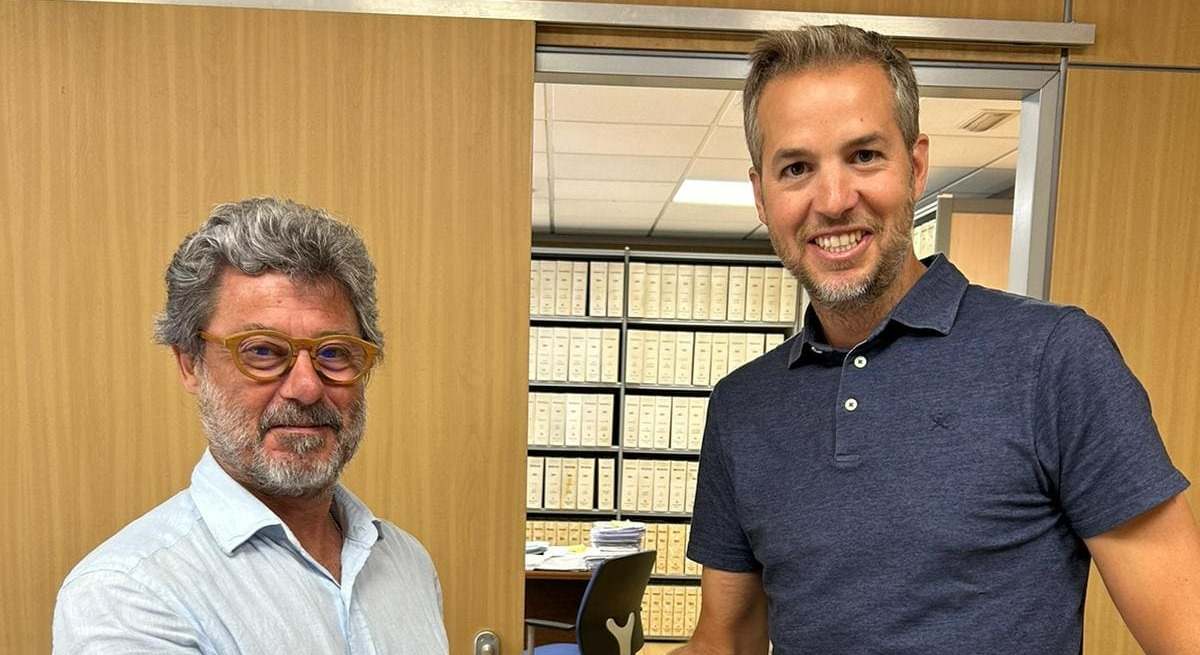 Jordi Rosselló (i.), Grupo Roxa, y Miquel Martí Pierre (d.), Movento. EE