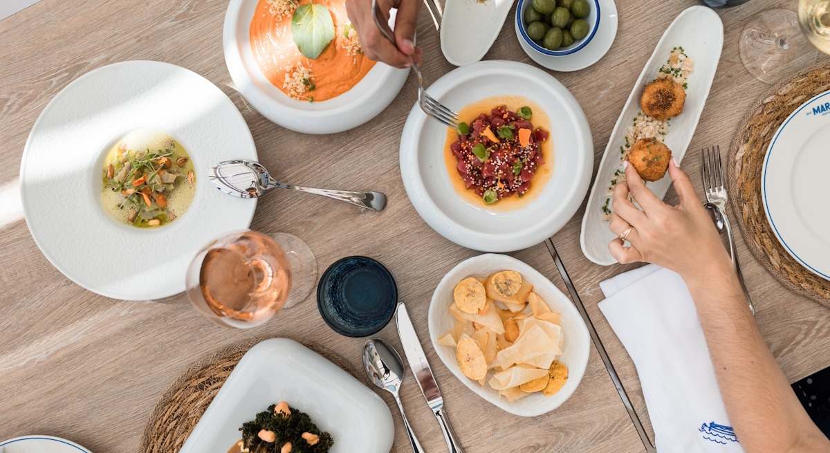Mar Plato, un restaurante situado sobre un acantilado en la costa Son Ganxo