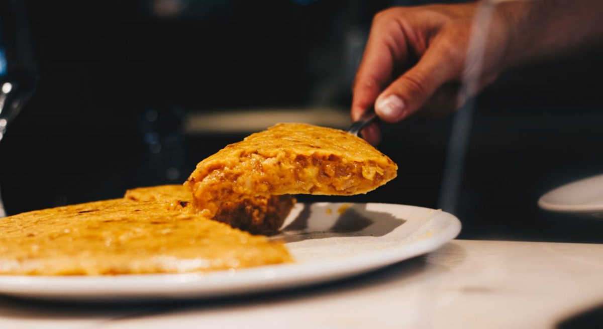 tortilla-de-patatas-con-cebolla-restaurante-santander
