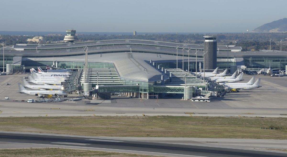 Aeropuerto_Prat.jpg