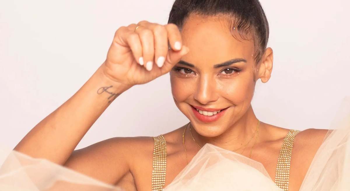 chenoa-amazon-1200.jpg