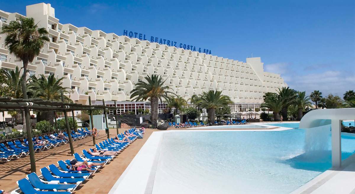 Exterior de uno de los Hoteles Beatriz