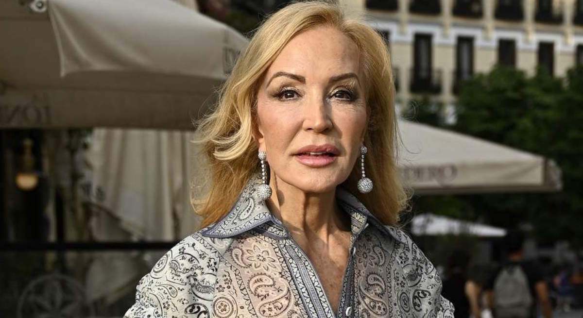 Carmen Lomana