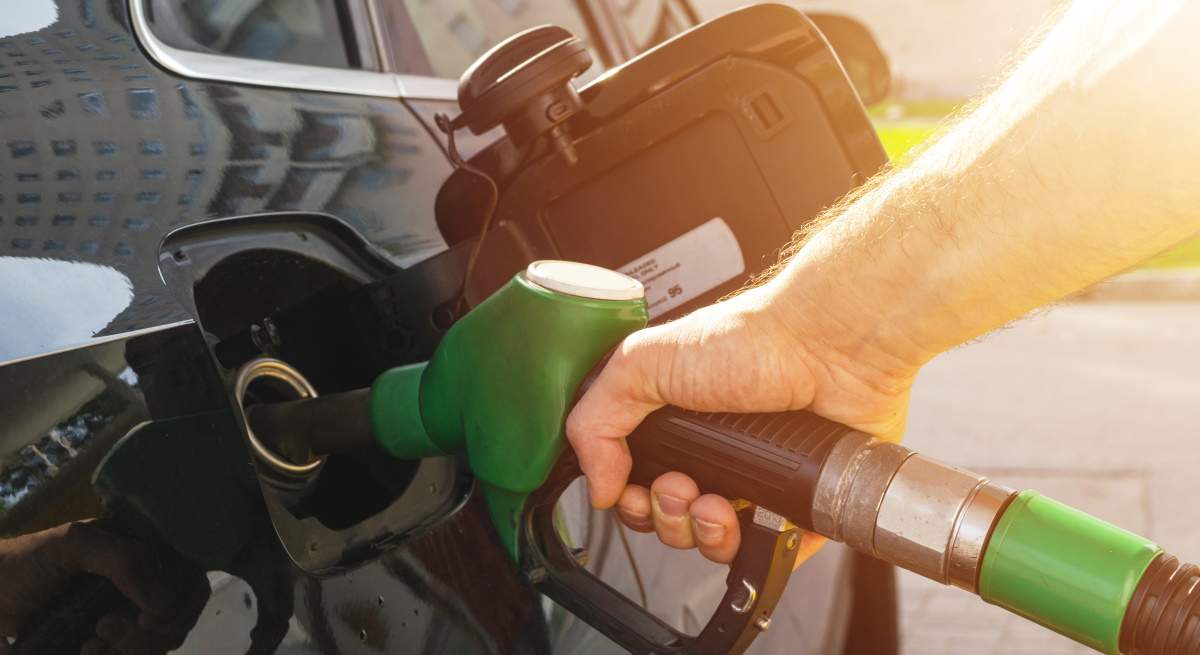 gasolina-deposito-dreamstime.jpg
