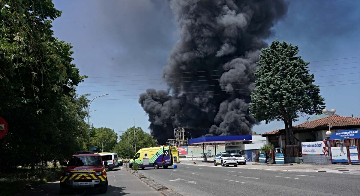 El incendio en la empresa LEA de Vitoria-Gasteiz / EP