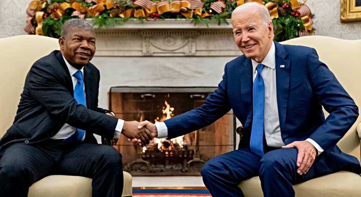 Joe Biden con el presidente de Angola, João Lourenço, en el Despacho Oval de la Casa Blanca