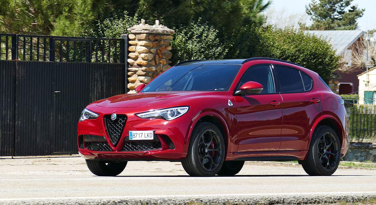 ALFA-STELVIO_01.jpg