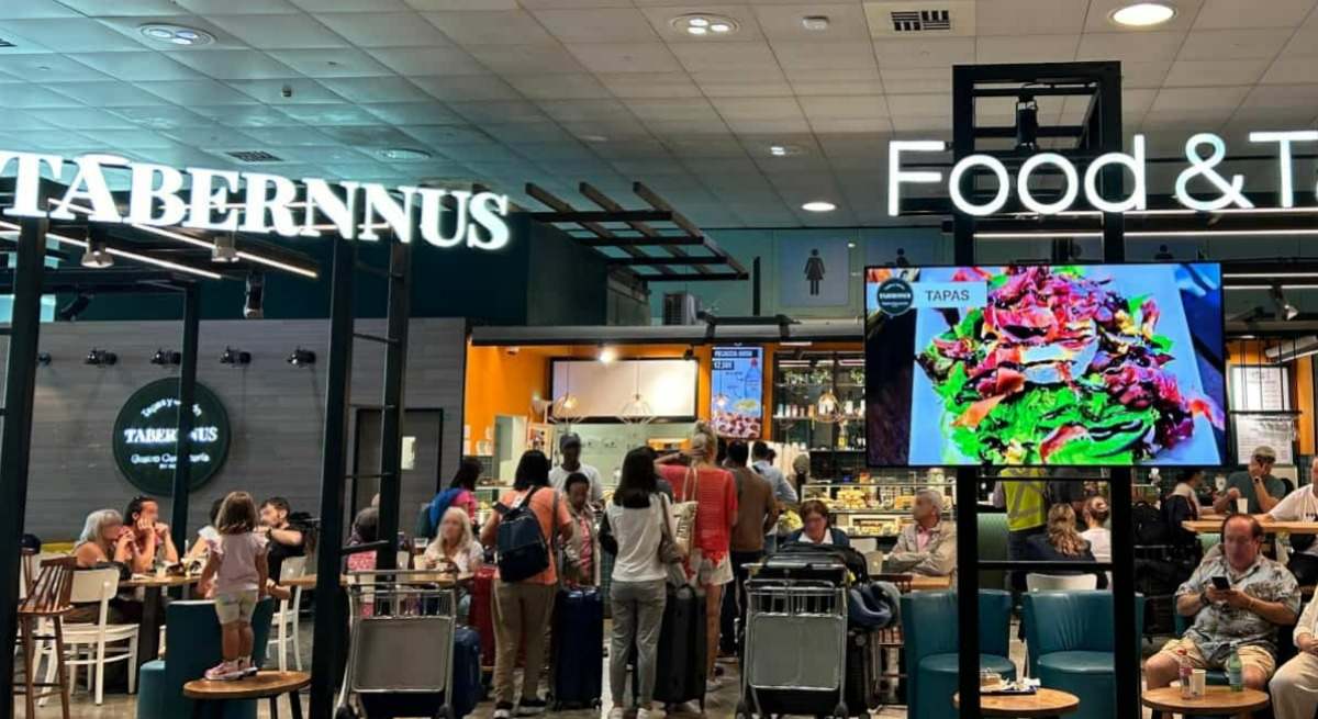 Establecimiento de Tabernnus en el aeropuerto de Barcelona. EE