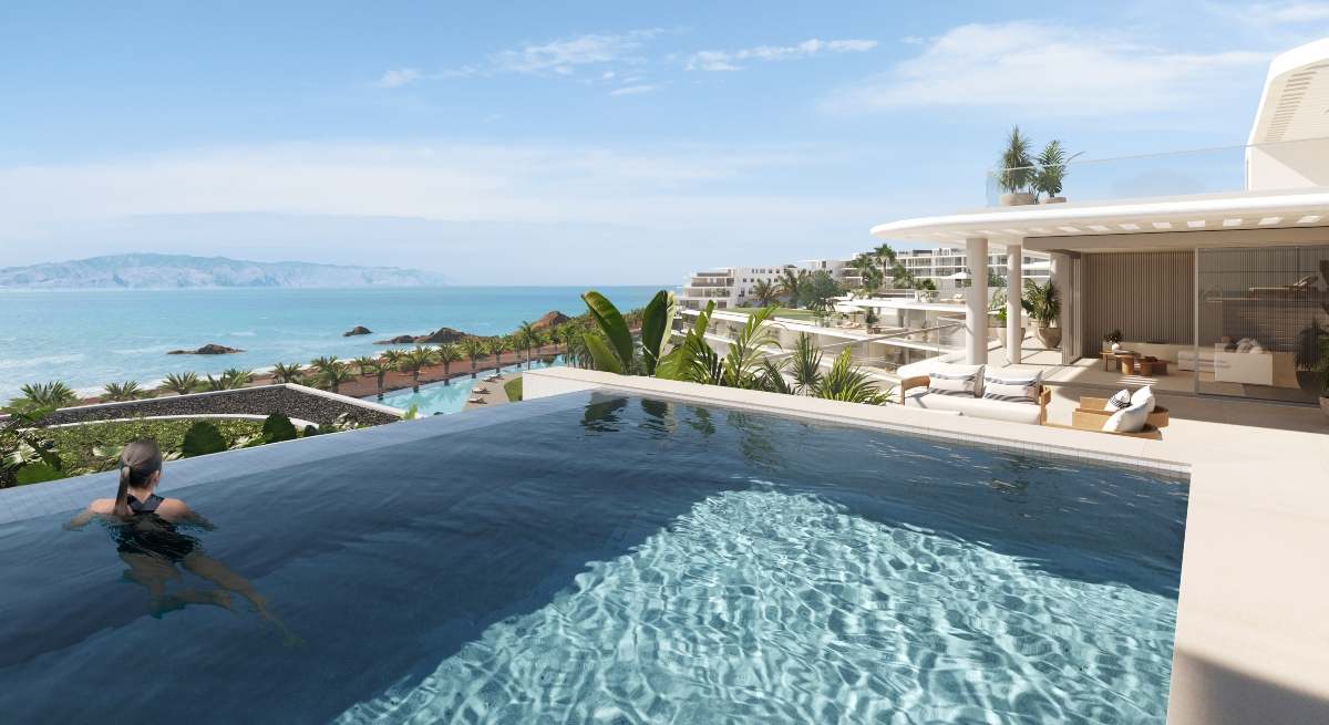 Piscina-privada-de-las-viviendas-de-la-promocion-Solum-de-AEDAS-Homes-en-Santa-Cruz-de-Tenerife-3-1.jpg