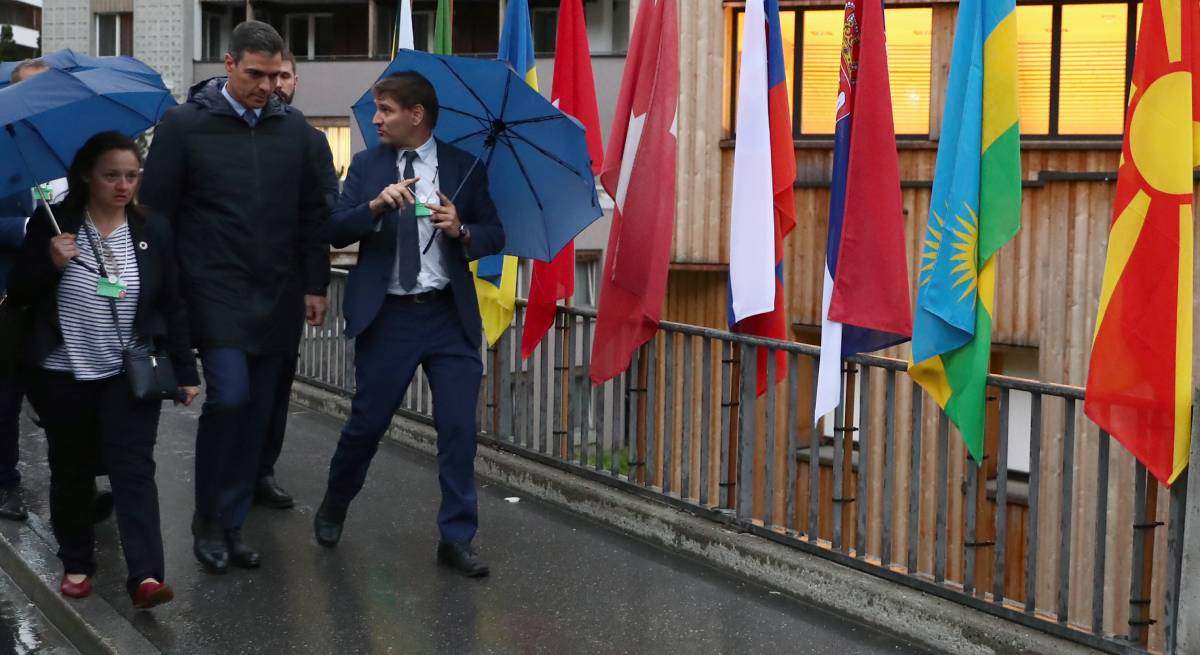 davos-sanchez-1.jpg